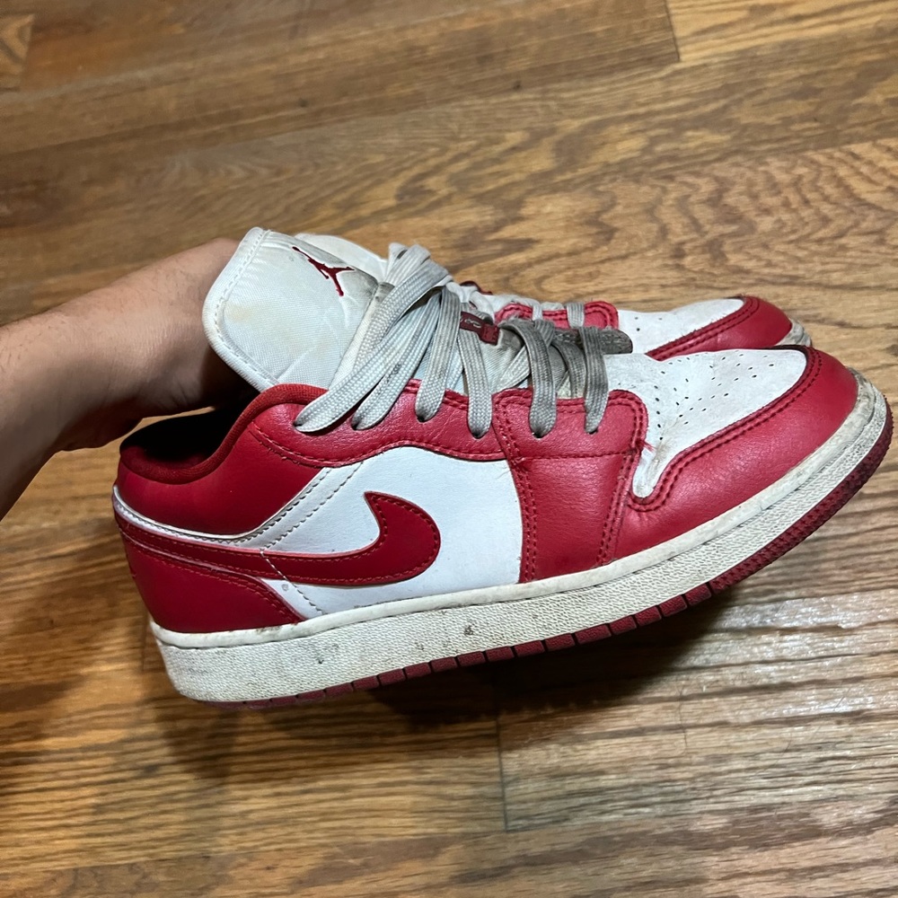 Gym Red Jordan 1 Low